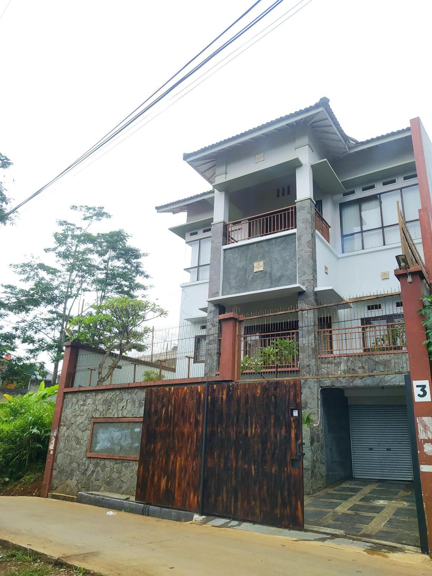 Villa Padasuka Raisa By Grorental バンドゥン エクステリア 写真