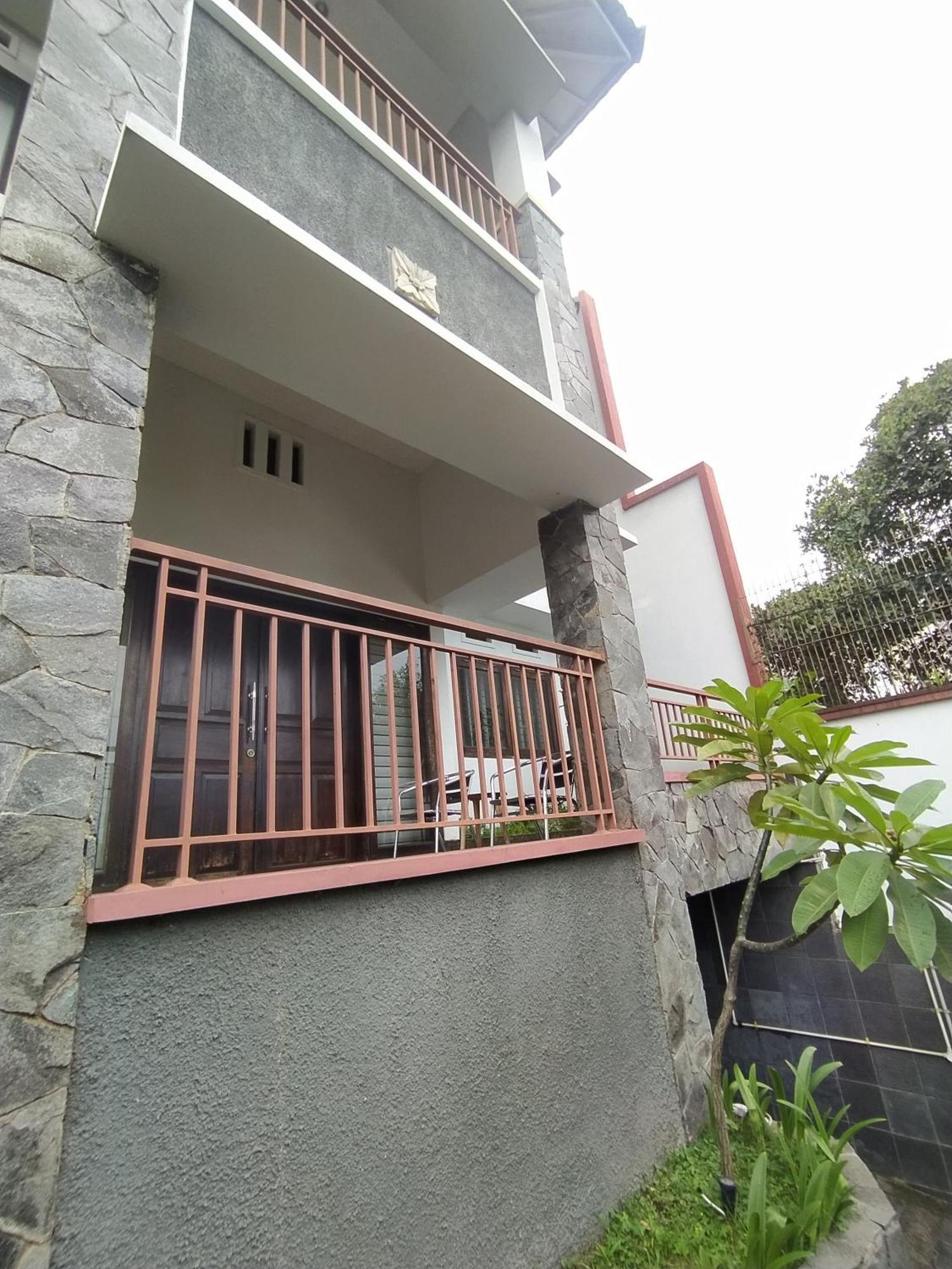 Villa Padasuka Raisa By Grorental バンドゥン エクステリア 写真